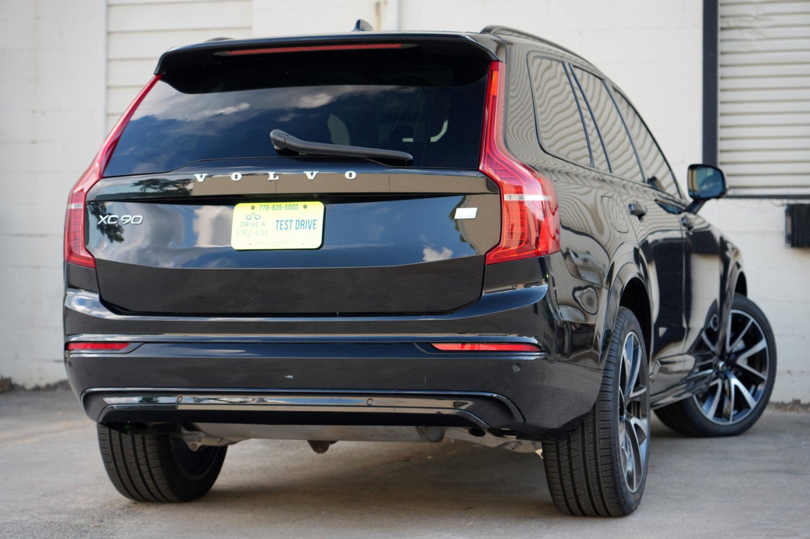 Used 2023 Volvo XC90 T8 Plus AWD/4WD image 5