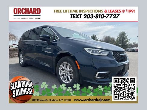 Used 2023 Chrysler Pacifica Touring-L image 1