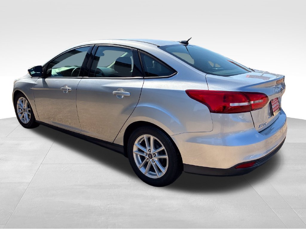 Used 2016 Ford Focus SE FWD image 3