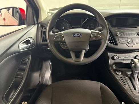 Used 2016 Ford Focus SE FWD image 23