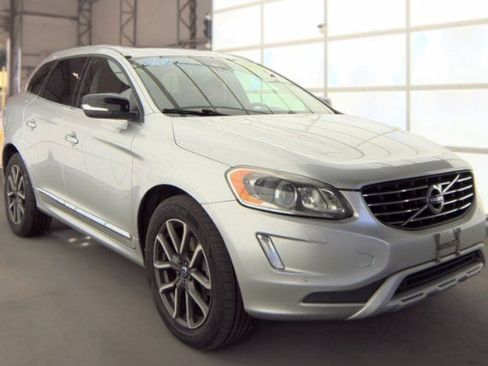 Used 2017 Volvo XC60 T6 Dynamic w/ Climate Package AWD/4WD image 5
