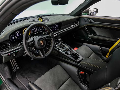 Used 2025 Porsche 911 GT3 RS RWD image 2