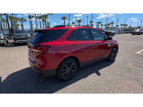 Used 2024 Chevrolet Equinox RS FWD image 2
