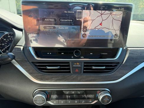 New 2025 Nissan Altima 2.5 SL image 17