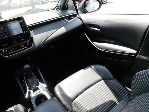 Used 2020 Toyota Corolla XSE FWD image 11