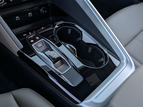 New 2025 Audi Q5 Premium image 7