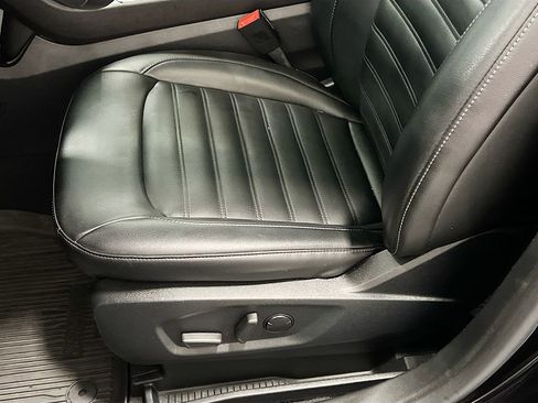 Used 2021 Ford Edge SEL w/ Convenience Package image 16