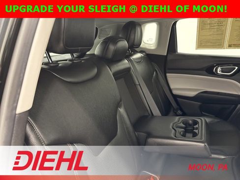 Certified 2022 Jeep Compass Limited image 11