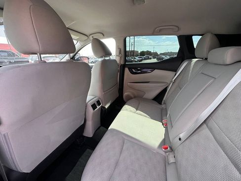 Used 2021 Nissan Rogue Sport SV FWD image 15