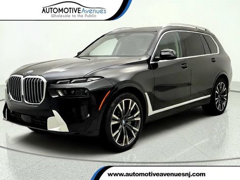 Used 2025 BMW X7 xDrive40i w/ Premium Package AWD/4WD image 1