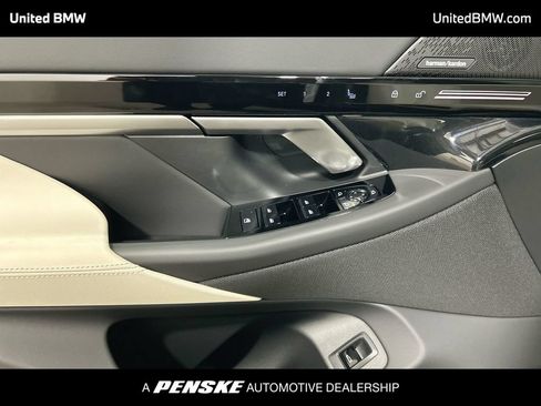 Used 2026 BMW 530i w/ M Sport Package RWD image 11