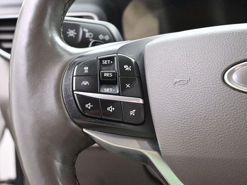 Used 2020 Ford Explorer Platinum w/ Premium Technology Package AWD/4WD image 18