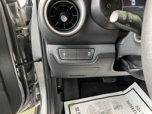 Used 2022 Kia Forte LXS image 18