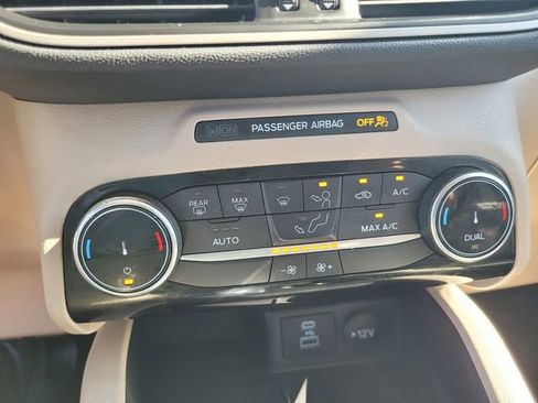 Certified 2022 Ford Escape SE w/ Convenience Package image 23