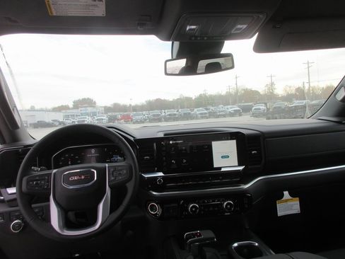 New 2026 GMC Sierra 1500 Elevation image 15