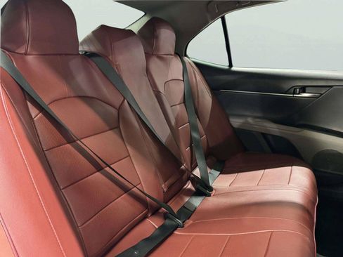 Used 2021 Toyota Camry SE FWD image 36