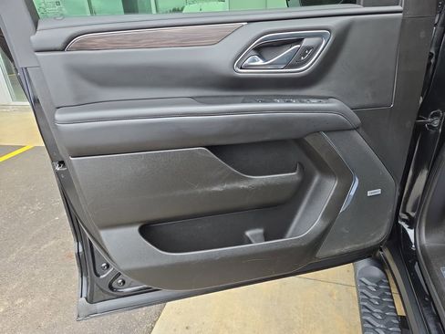 Used 2021 Chevrolet Tahoe Z71 w/ Luxury Package image 12