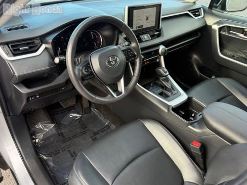 Used 2025 Toyota RAV4 XLE Premium image 11