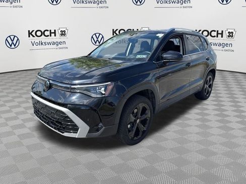 Used 2025 Volkswagen Taos SEL AWD/4WD image 3