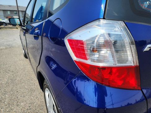 Used 2011 Honda Fit image 38