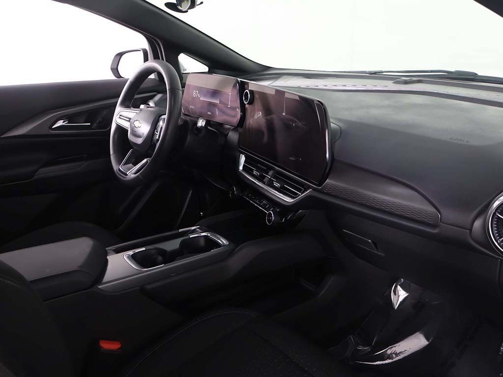 Used 2025 Chevrolet Equinox EV LT FWD image 26