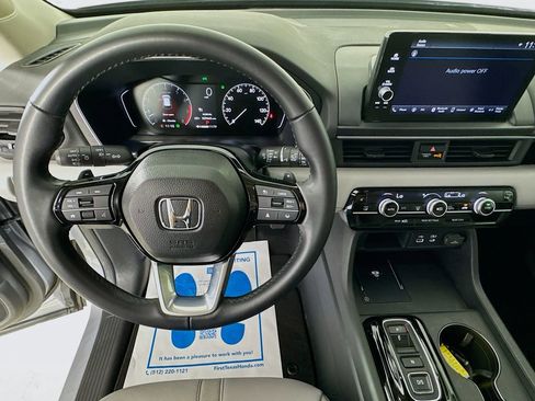 Used 2025 Honda Pilot EX-L image 14