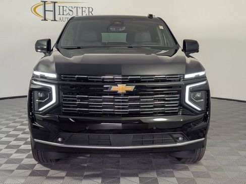 Used 2025 Chevrolet Tahoe High Country image 3