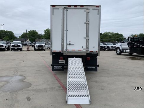 Used 2020 Ford F550 2WD Regular Cab Super Duty image 11