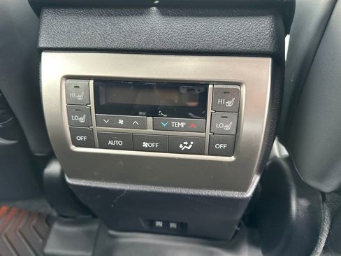 Used 2020 Lexus GX 460 Premium image 36