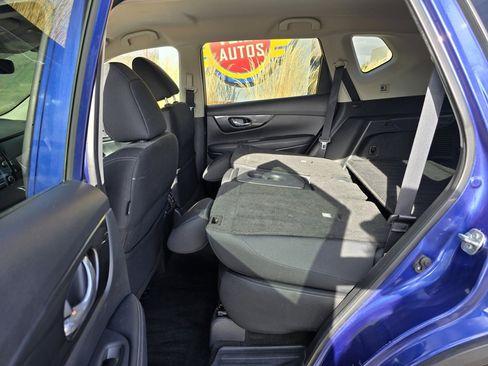 Used 2018 Nissan Rogue SV image 25