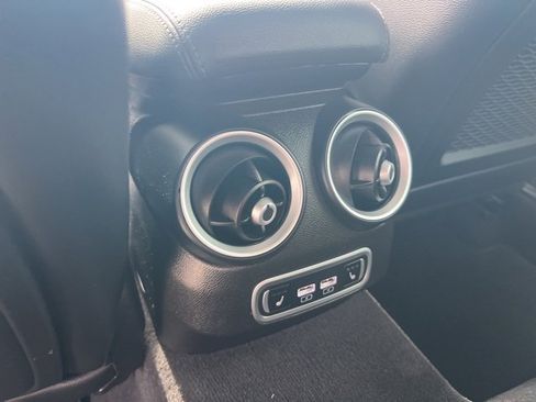 Used 2022 Alfa Romeo Giulia Veloce image 16