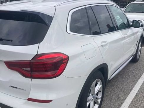 Used 2021 BMW X3 xDrive30e w/ Convenience Package AWD/4WD image 3