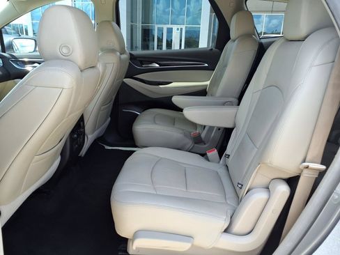 Used 2019 Buick Enclave Premium FWD image 17