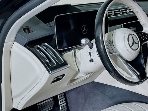 Used 2022 Mercedes-Benz S 580 S 580 image 11