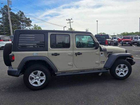 Used 2022 Jeep Wrangler Unlimited Sport AWD/4WD image 3