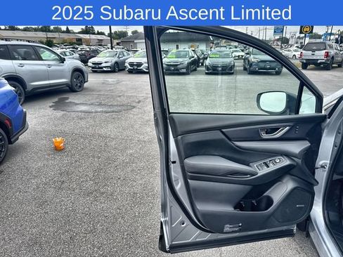Used 2025 Subaru Ascent Limited w/ Popular Package #1 AWD/4WD image 12
