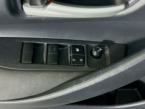 Used 2021 Toyota Corolla LE FWD image 23