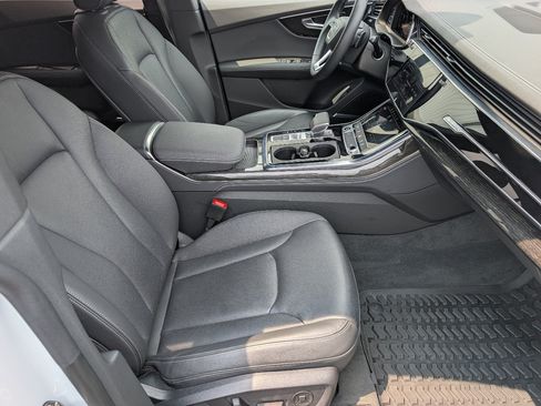 Used 2024 Audi Q8 Premium Plus AWD/4WD image 11
