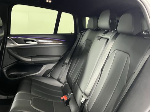 Used 2025 BMW X4 xDrive30i image 14