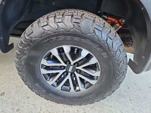 Used 2019 Ford F150 Raptor image 32