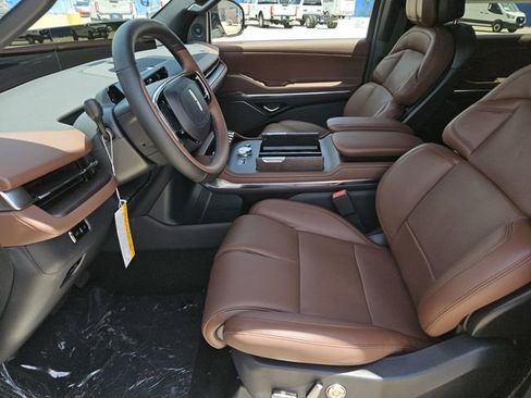 New 2026 Lincoln Navigator Reserve AWD/4WD image 19