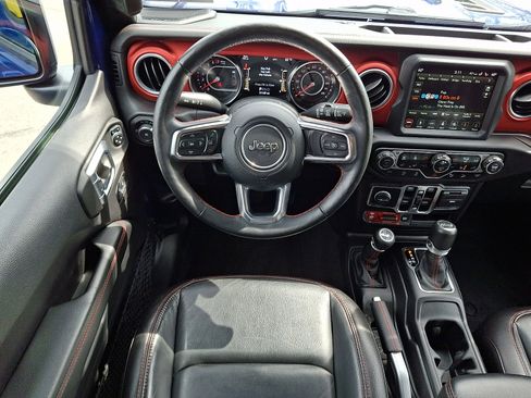 Certified 2019 Jeep Wrangler Unlimited Rubicon w/ Dual Top Group image 11