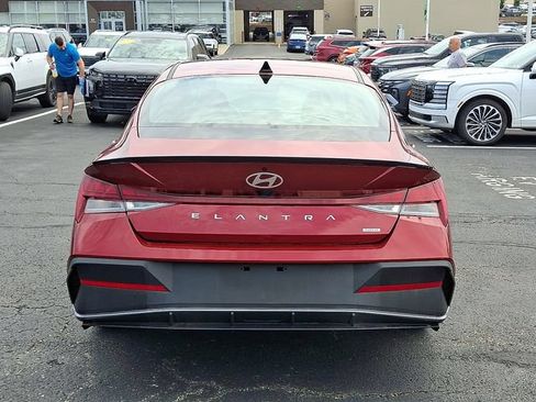 Certified 2025 Hyundai Elantra SEL FWD image 5