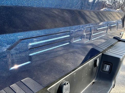 Used 2020 Ford F150 Lariat w/ Equipment Group 502A Luxury image 9