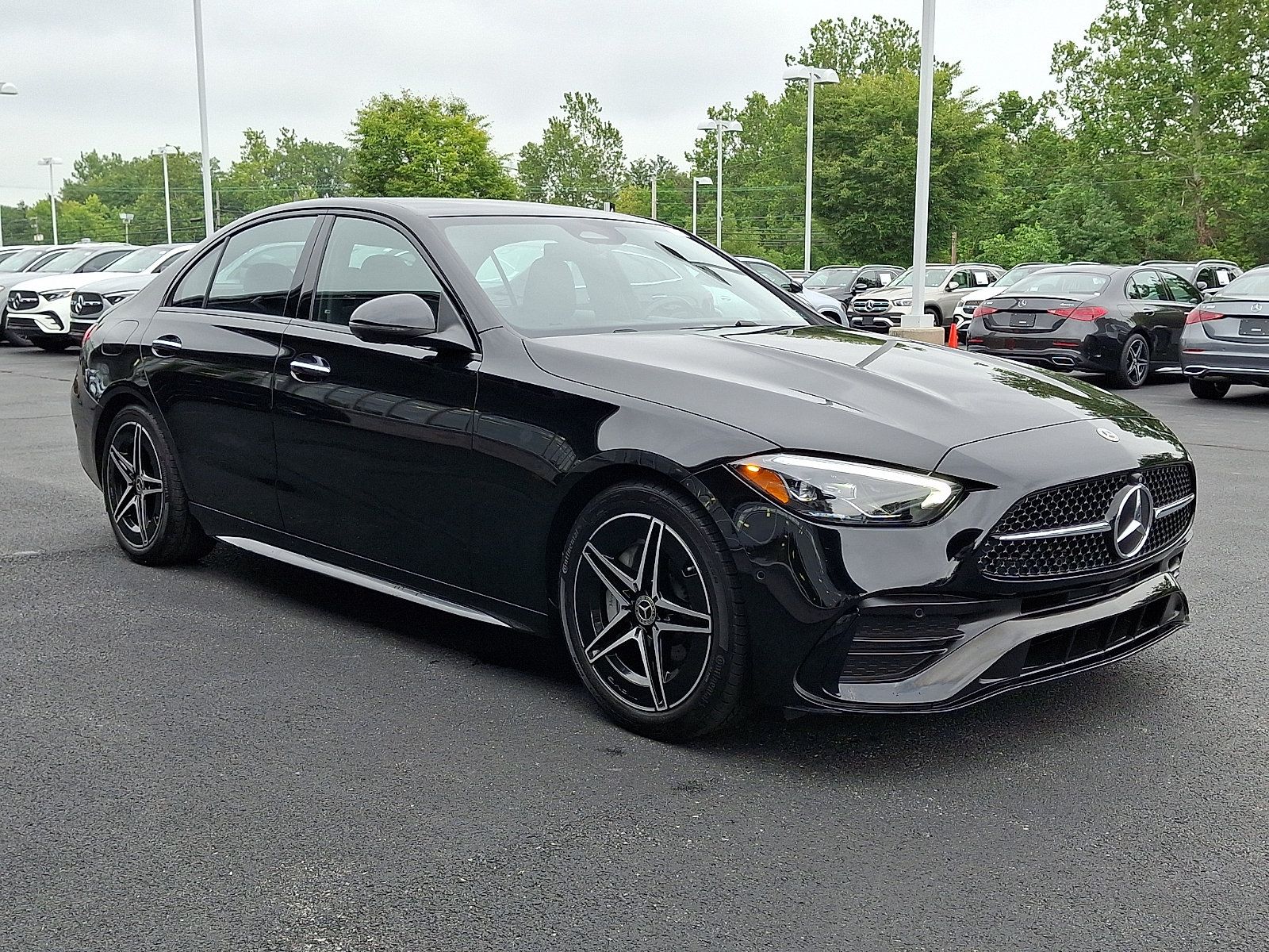Used 2024 Mercedes-Benz C 300 4MATIC Sedan image 3