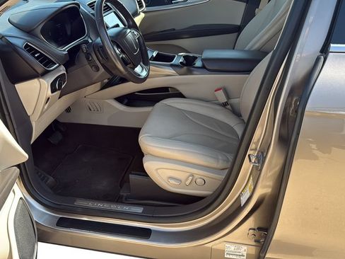Used 2019 Lincoln Nautilus Reserve AWD/4WD image 13