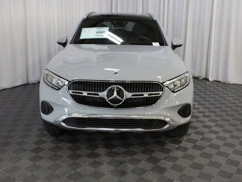 New 2025 Mercedes-Benz GLC 350e 4MATIC image 2
