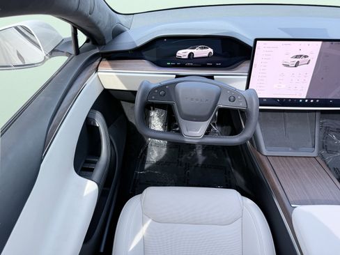 Used 2025 Tesla Model S image 53