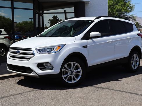 Used 2019 Ford Escape SEL FWD image 2