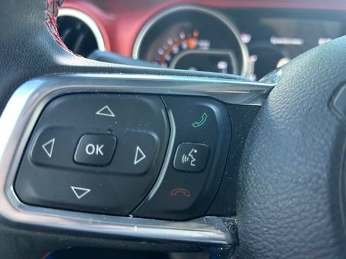 Used 2023 Jeep Gladiator Rubicon w/ LED Lighting Group AWD/4WD image 19